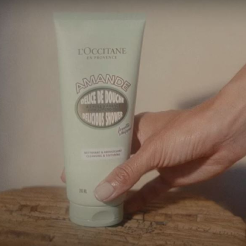 Play Almond Delicious Shower Cream